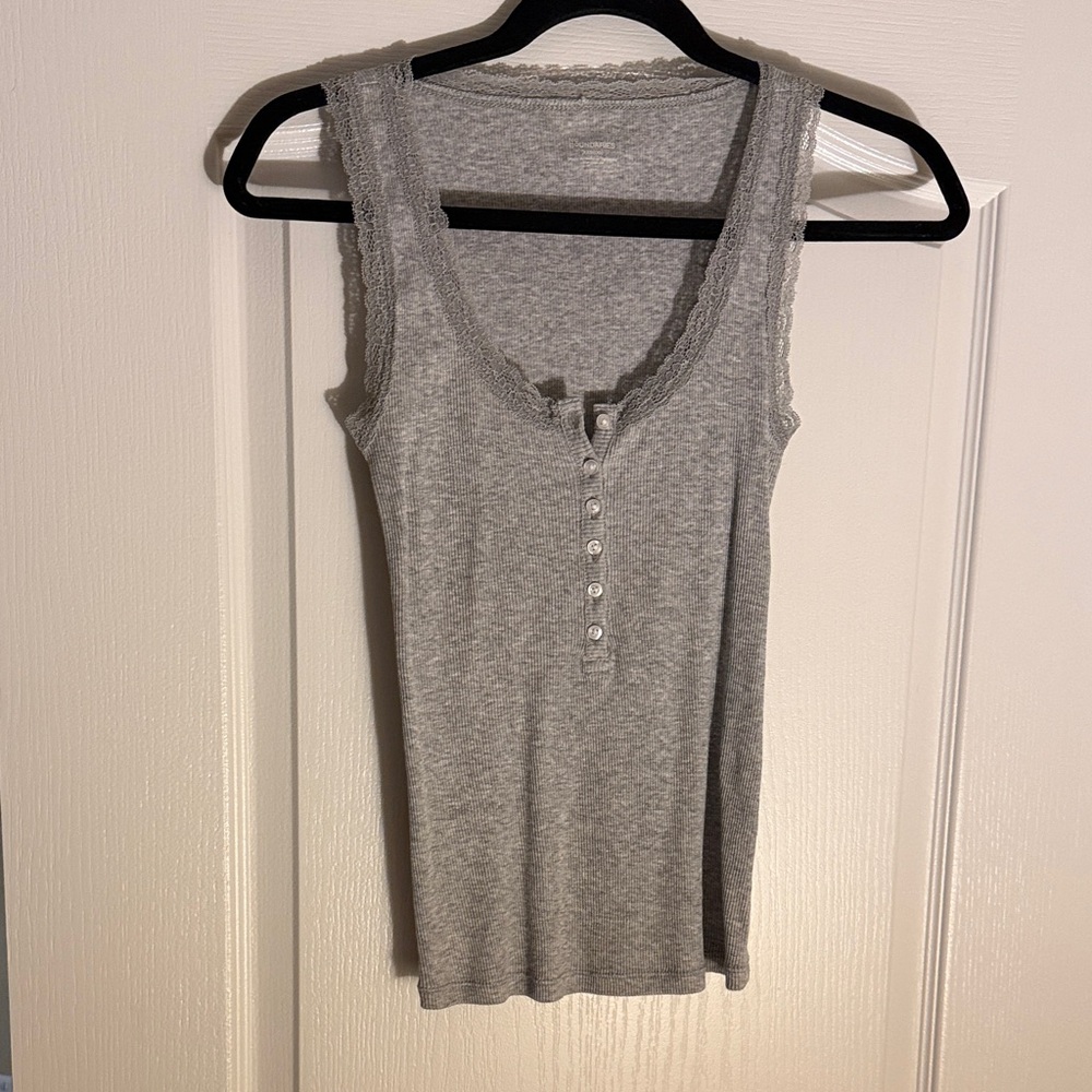 No Boundaries Gray Lace Trim Tank Top